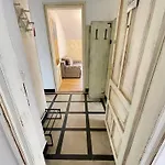 'sea South' Apartment, Super Central, Vintage Style, 1bdr