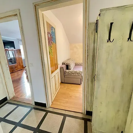 'sea South' Apartment, Super Central, Vintage Style, 1bdr בורגאס