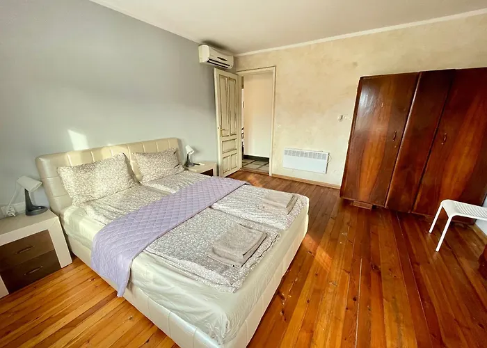 'Sea South' Apartment, Super Central, Vintage Style, 1Bdr *