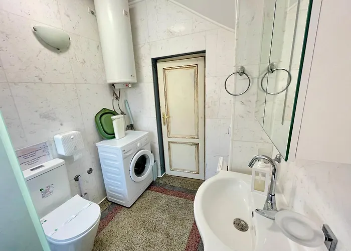 'Sea South' Apartment, Super Central, Vintage Style, 1Bdr Apartment *