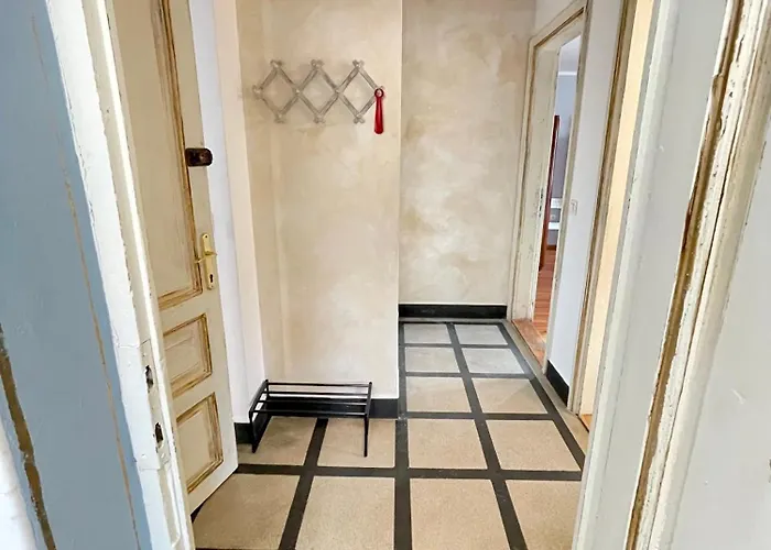 'Sea South' Apartment, Super Central, Vintage Style, 1Bdr Apartment